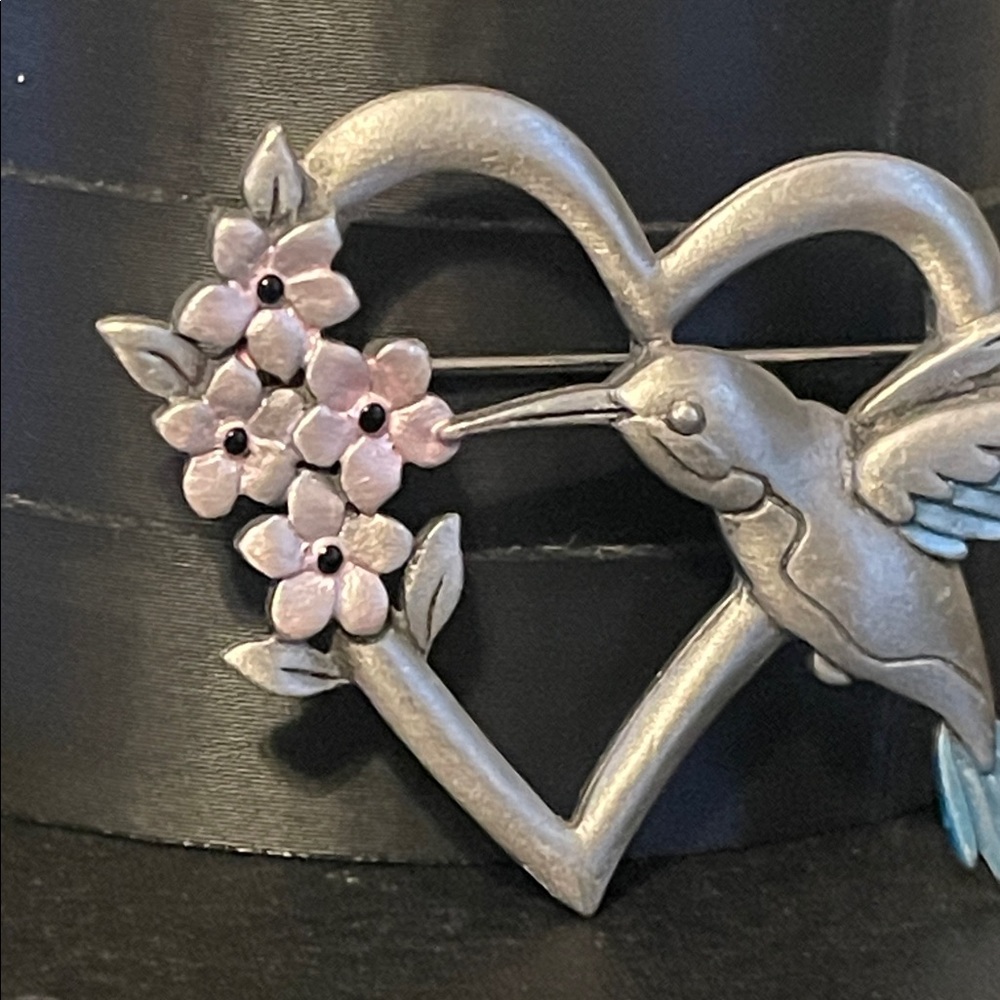 🍄Vintage JJ Jonette Pewter Blue Hummingbird Pink Floral Heart Brooch - Picture 4 of 8